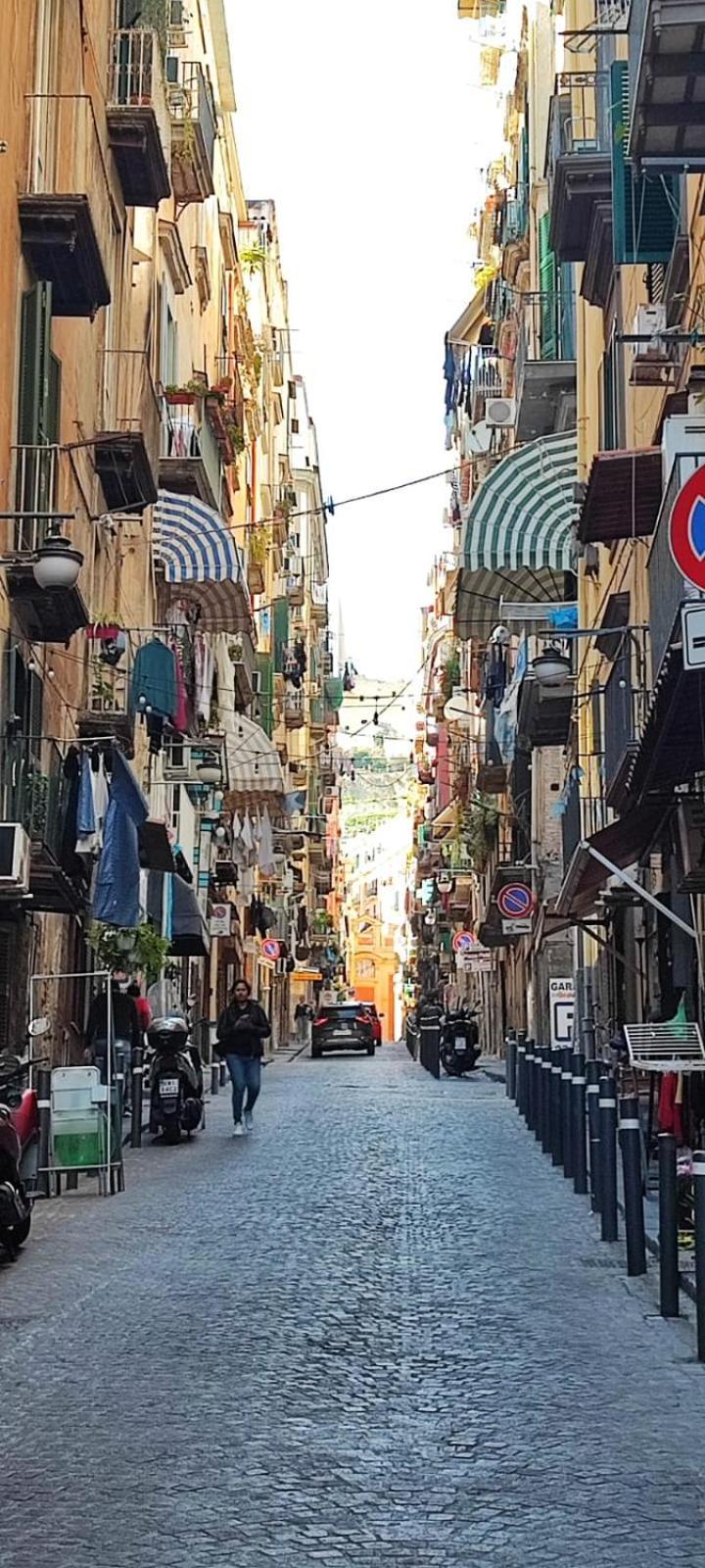 La Chicca Appartamento Intero Nei Quartieri Spagnoli Napoli Eksteriør bilde